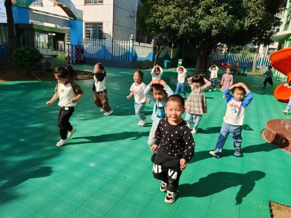 武陵区丹洲乡坪湖幼儿园开展安全应急演练活动