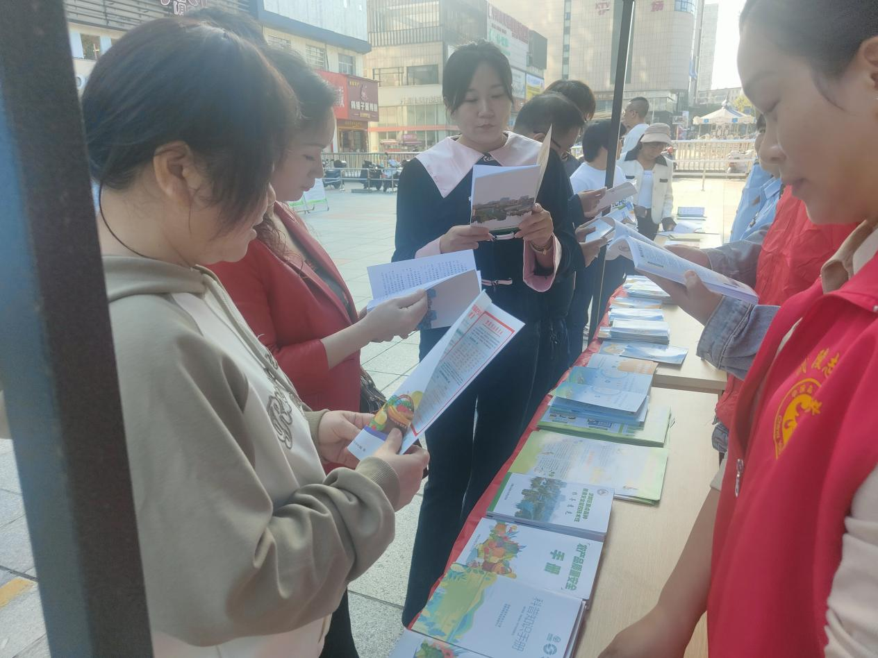 武陵区农业农村局开展农产品质量安全宣传活动