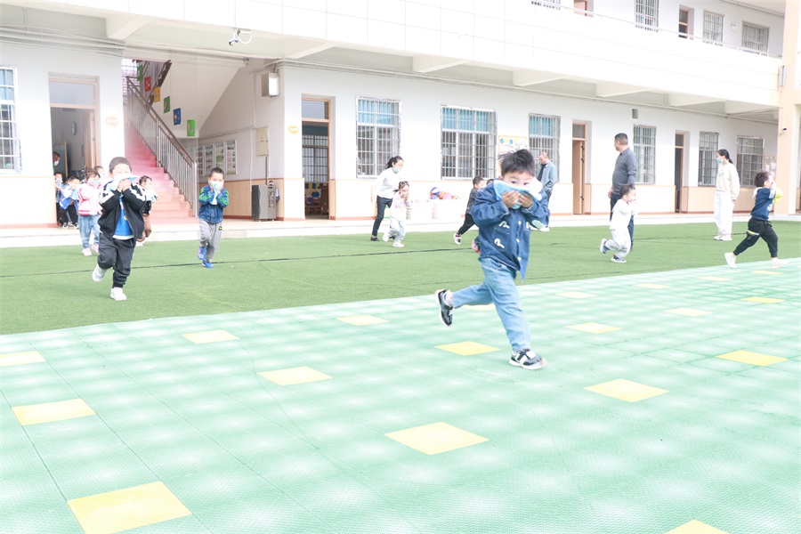 武陵区双观幼儿园开展火灾应急疏散演练活动