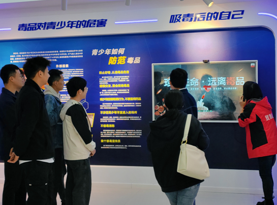 穿紫河街道组织辖区单位开展禁毒科普教育活动