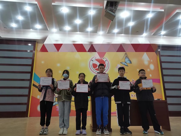 常德市第十六中学开展学生优秀作业展评活动