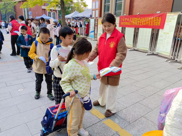 长胜桥社区开展消防安全宣传活动