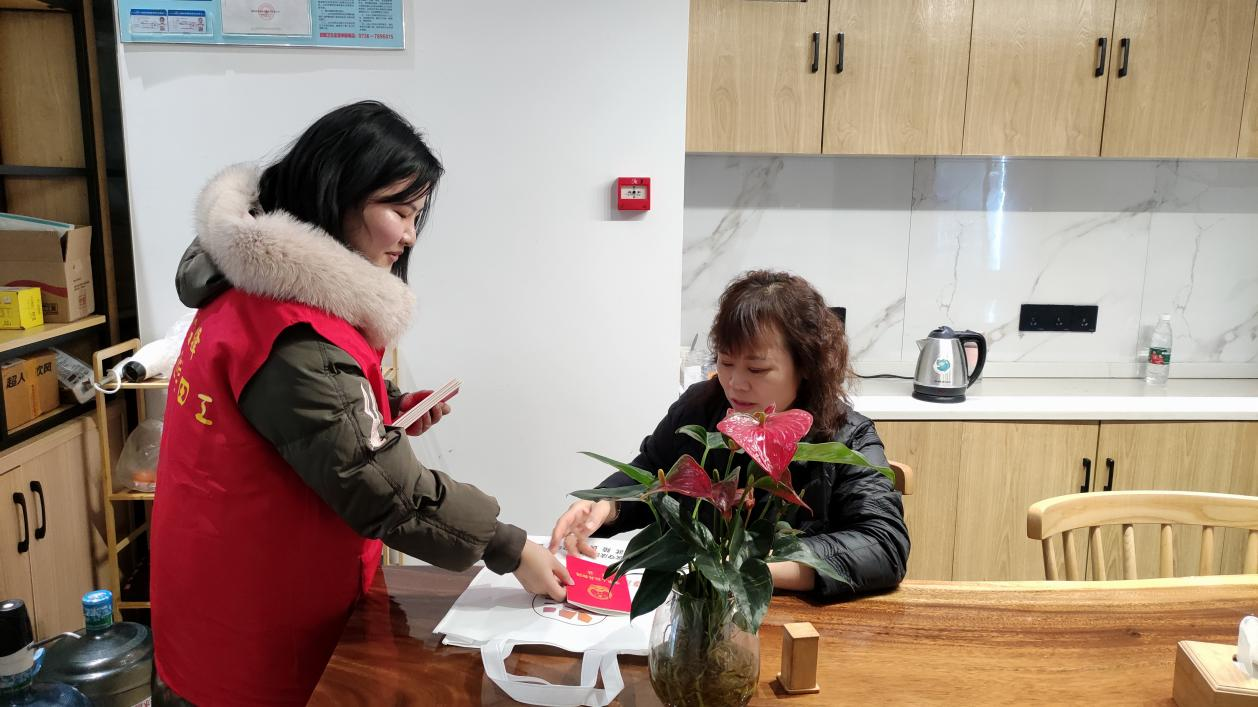 丹阳司法所开展宪法宣传活动