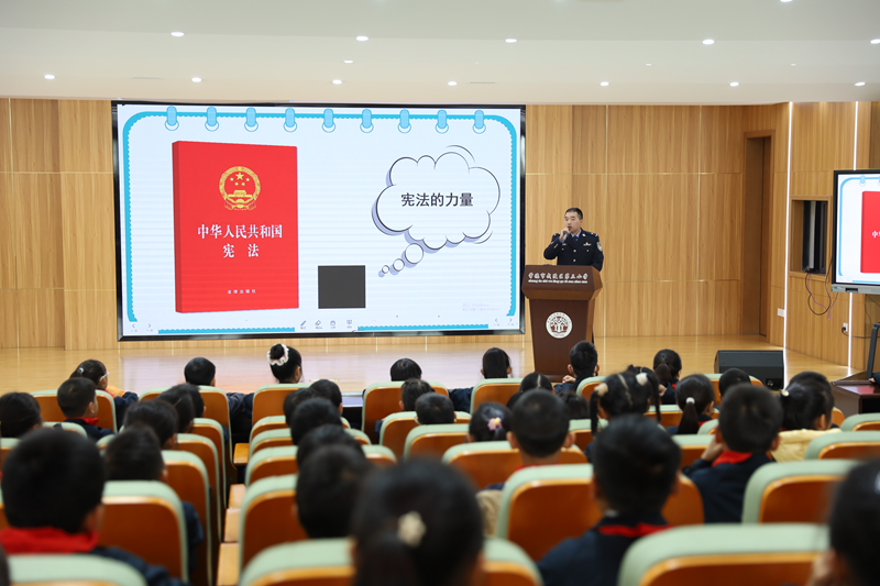 武陵区第三小学开展法律知识讲座