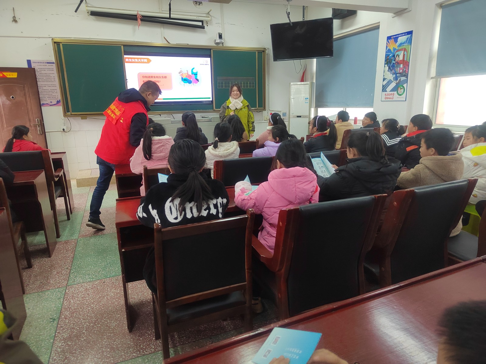 学雷锋•文明实践我行动主题活动——河洑镇开展护航未成年健康成长志愿服务