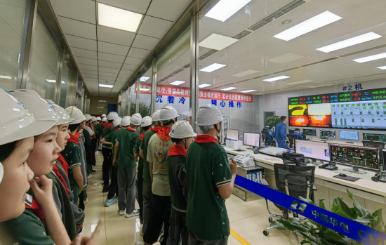 武陵区育英小学开展“移动课堂”实践活动