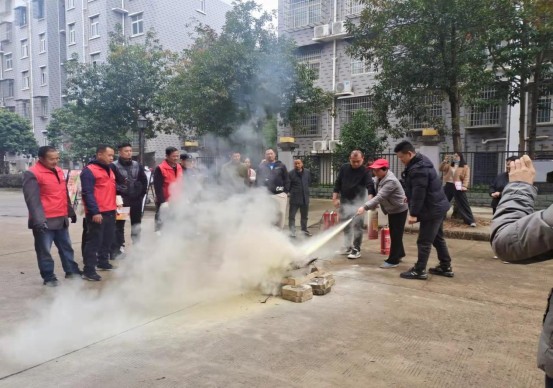 河洑镇开展消防宣传进小区活动