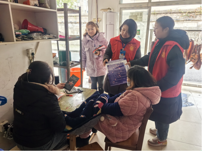 长庚街道廖桥社区开展防范非法集资宣传活动