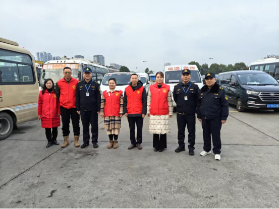 武陵区交通运输局开展春运志愿服务活动