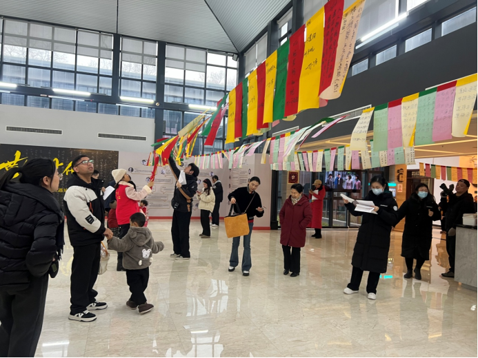 长庚街道熊家台社区携手常德市丁玲纪念馆欢乐闹元宵