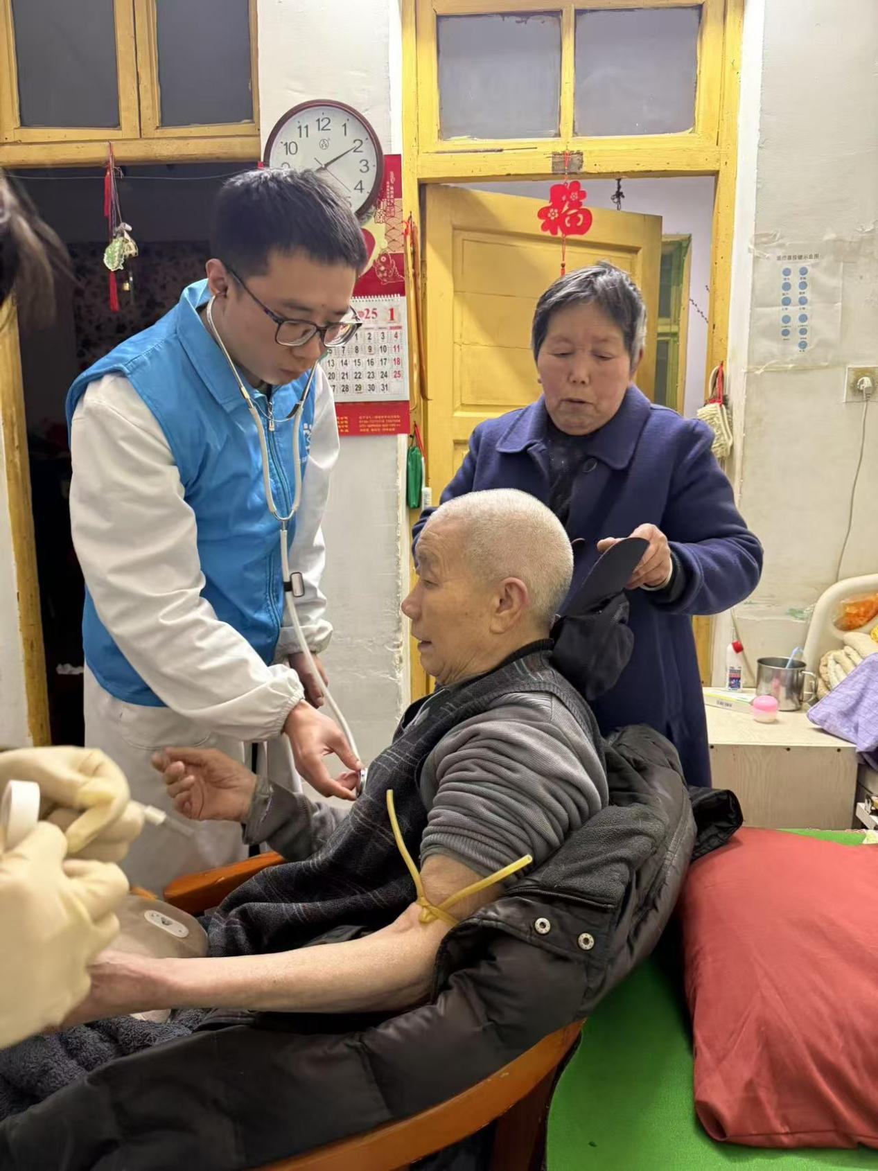 白马湖街道社区卫生服务中心开展入户体检