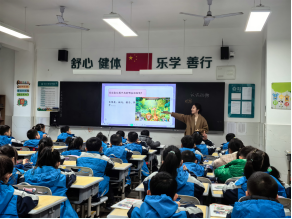 常德市进修学校专家团队回访武陵区第五小学