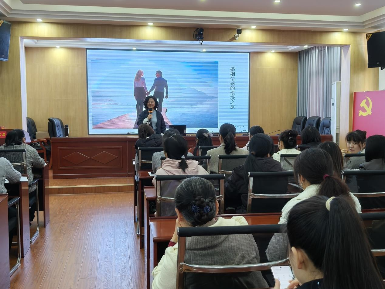 武陵区司法局开展社区矫正对象女性专场教育活动