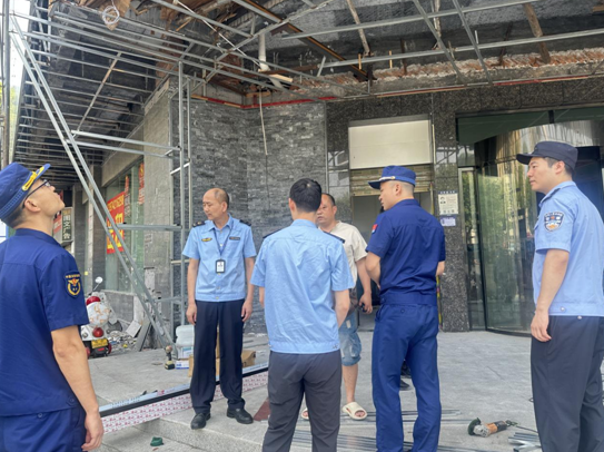 穿紫河街道联合多部门开展高空作业安全隐患专项检查