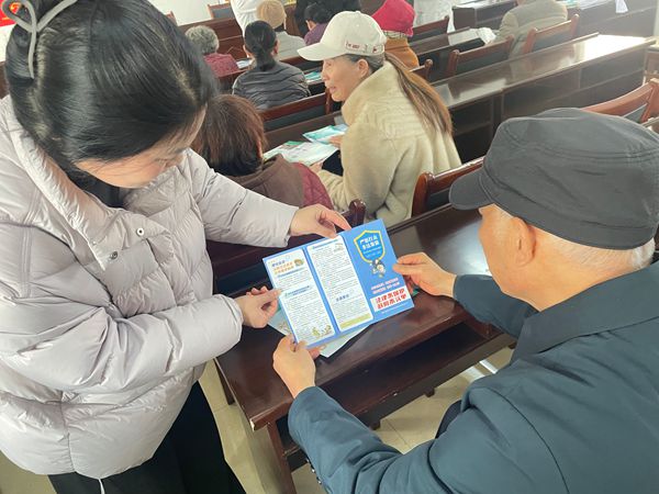 永安街道牯牛岗社区开展防范非法集资宣传活动