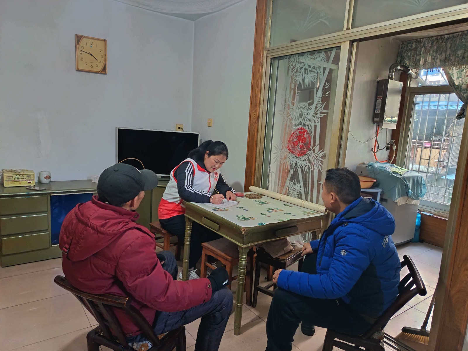 武陵区府坪街道开展“平安关爱”入户走访活动