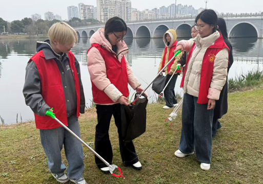 穿紫河街道晓岛社区开展“世界水日 中国水周”主题活动