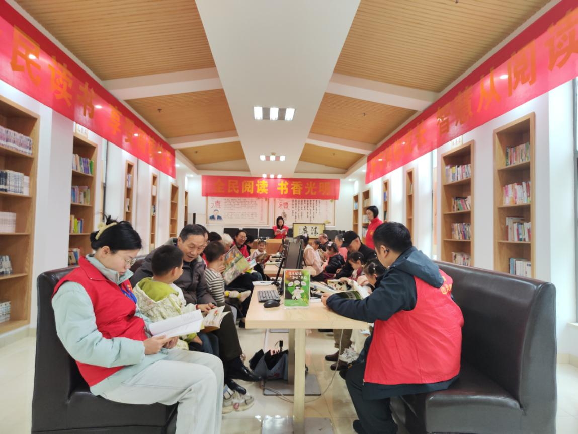 府坪街道光明巷社区开展世界读书日主题活动