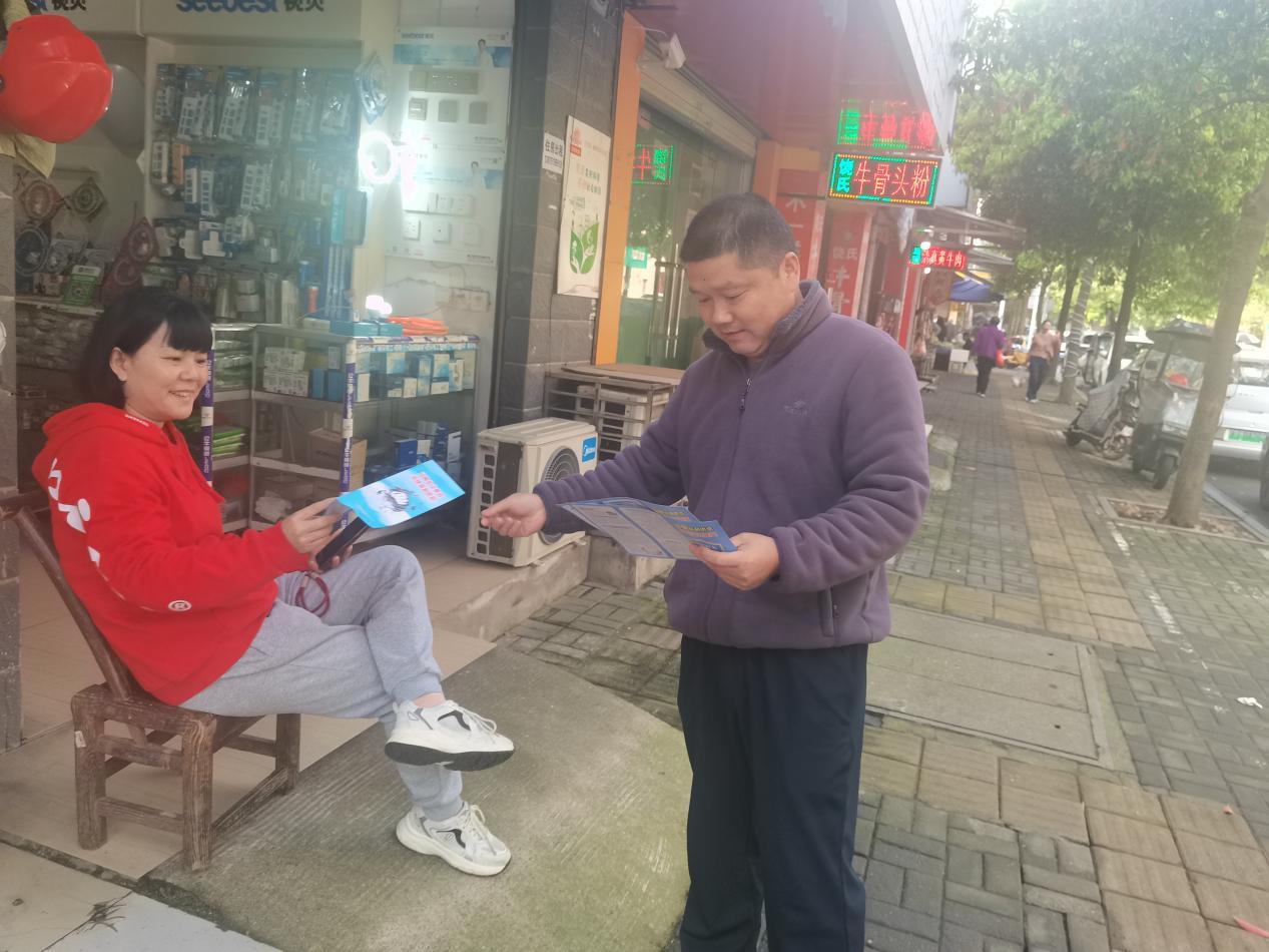 启明街道红卫社区开展防范非法集资系列宣传活动