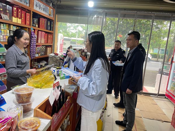 永安街道甘露寺社区：排查宣传双发力 严防非法集资