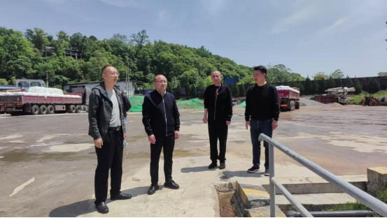 筑牢防汛安全屏障 守护群众出行平安