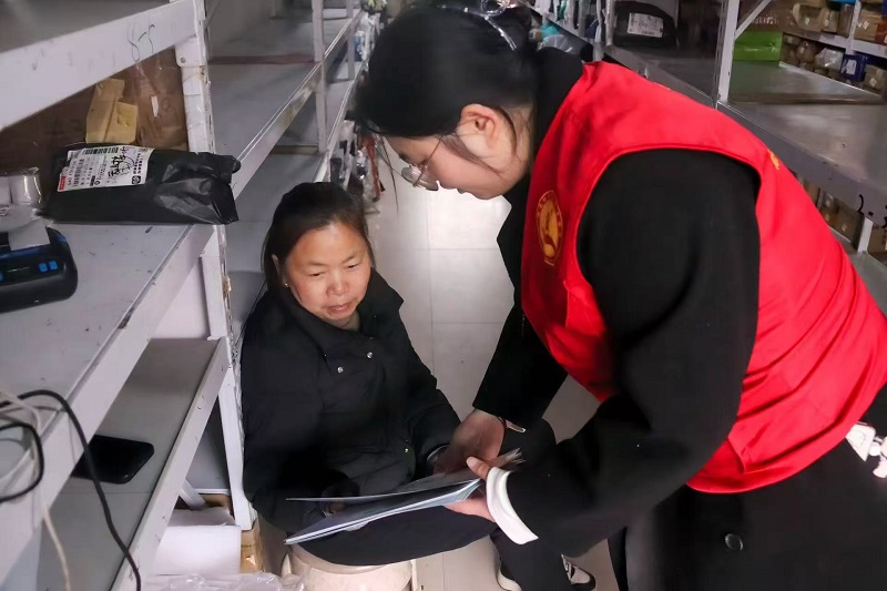 芙蓉街道高泗社区开展防范非法集资专项宣传活动