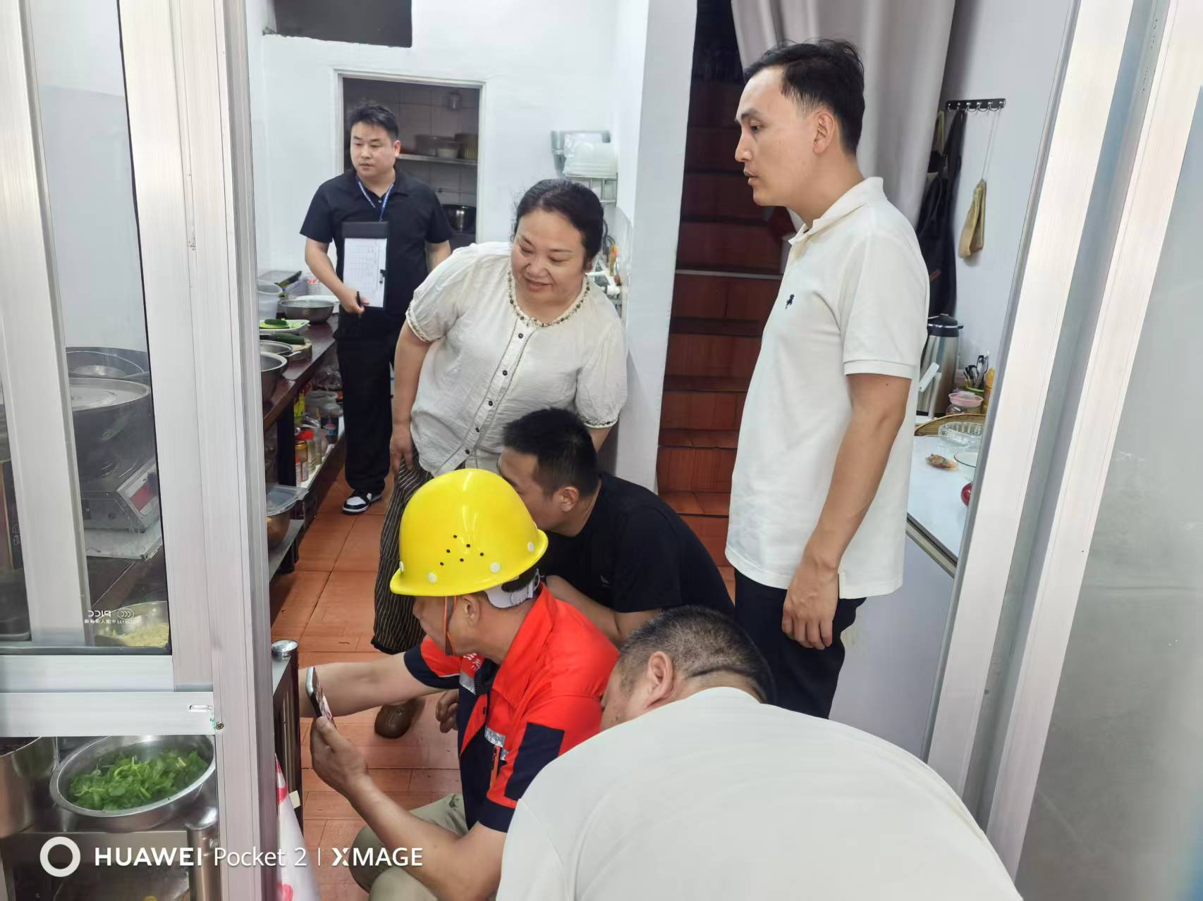 东江街道联合市燃气办开展燃气安全专项巡查工作