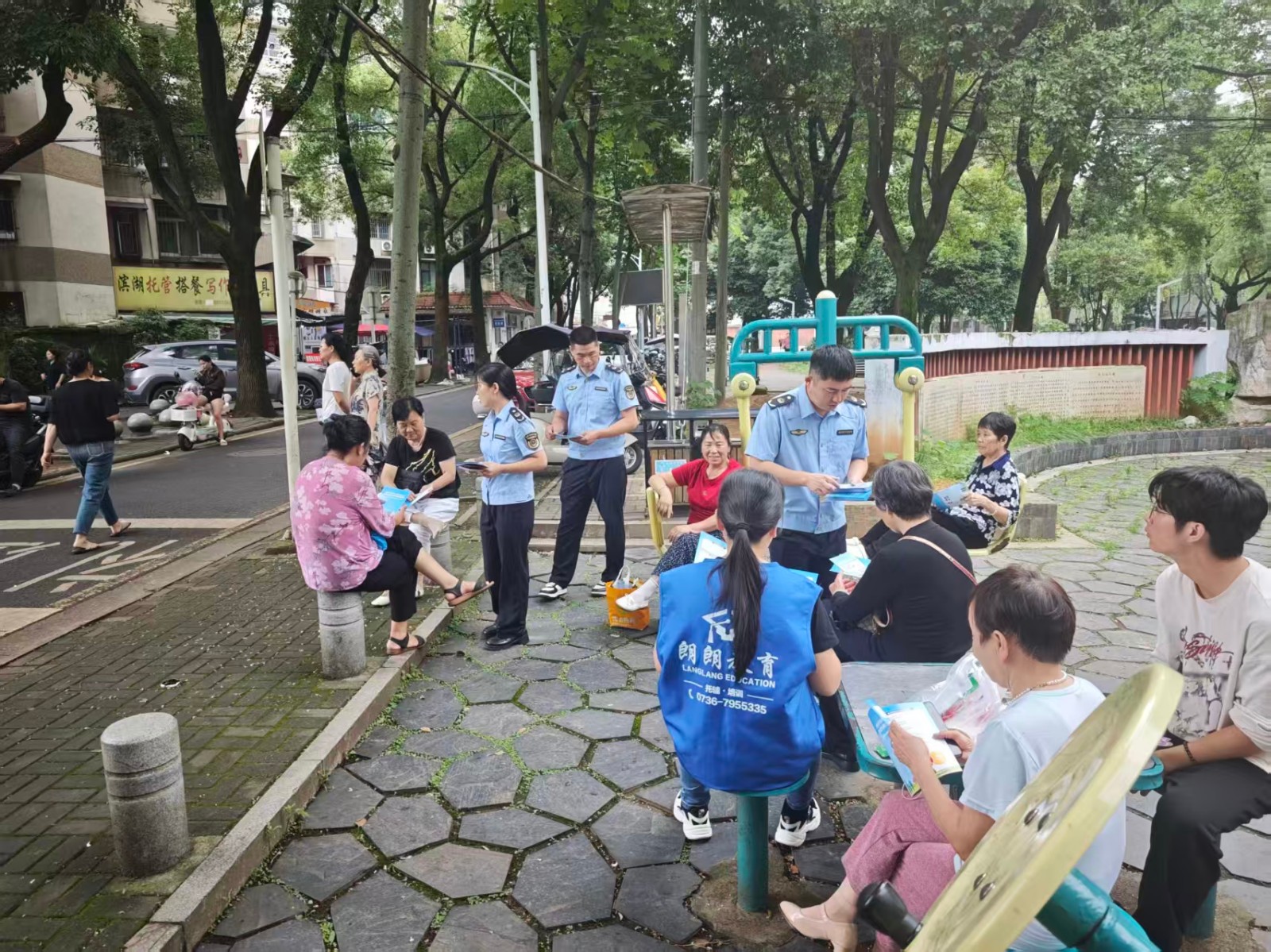武陵区市场监管局开展“6.26国际禁毒日”宣传活动