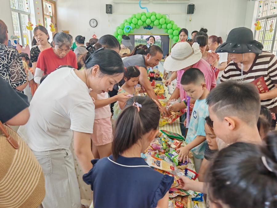 芦荻山乡双观幼儿园举办大班毕业典礼