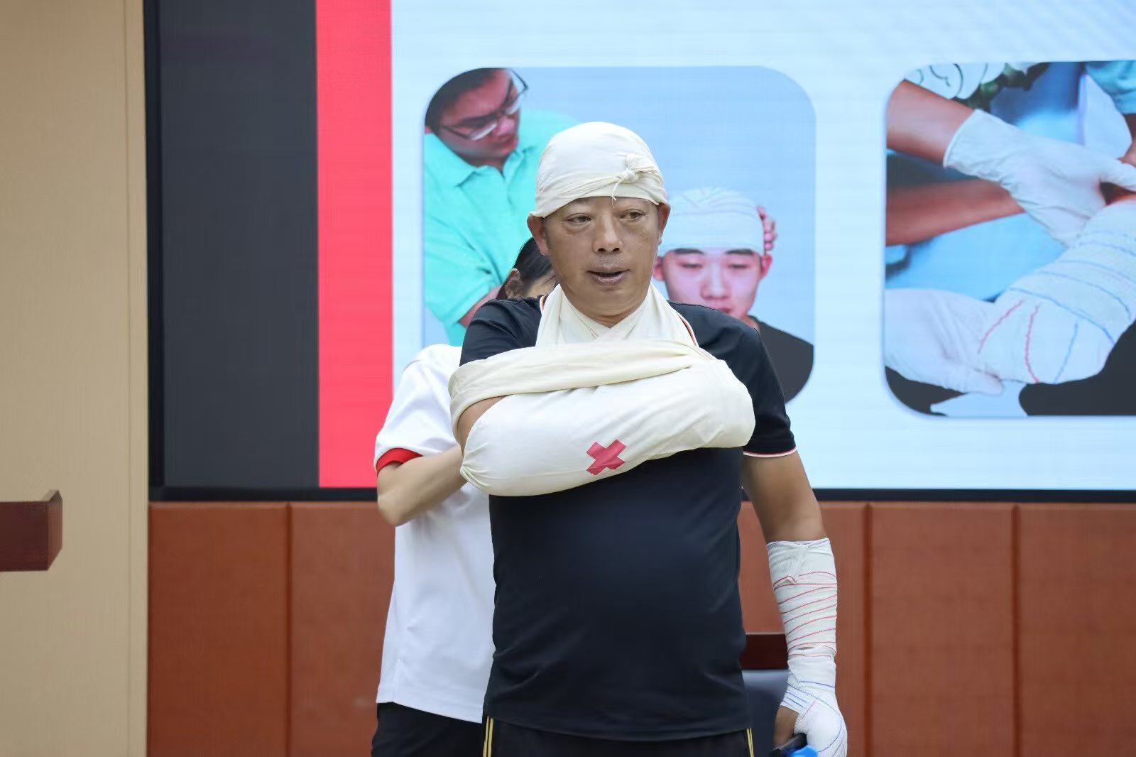 芦荻山乡小学2026年秋季开学教师整训圆满举行
